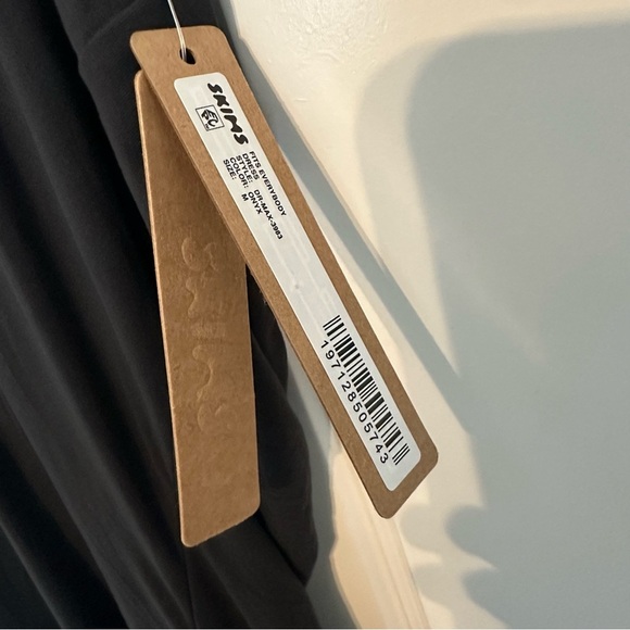 Skims Maxi Dress Halter Plunge Black Fitted Lounge Minimalist Size Medium New - Picture 6 of 7